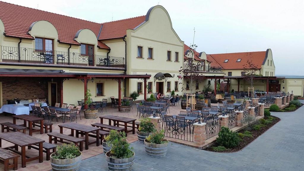 Vinarstvi U Kaplicky Hotell Zaječí Eksteriør bilde