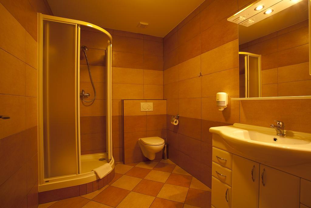 Vinarstvi U Kaplicky Hotell Zaječí Rom bilde