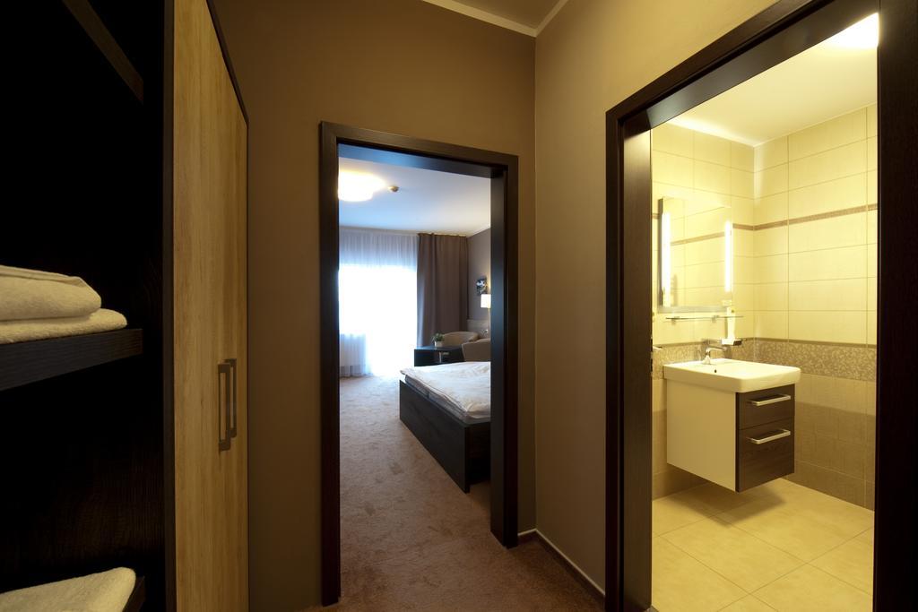 Vinarstvi U Kaplicky Hotell Zaječí Rom bilde