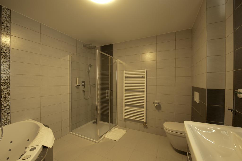 Vinarstvi U Kaplicky Hotell Zaječí Rom bilde
