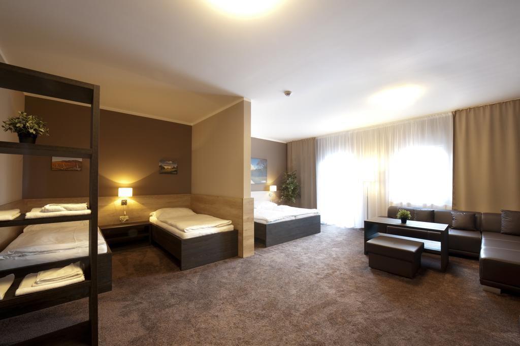 Vinarstvi U Kaplicky Hotell Zaječí Rom bilde