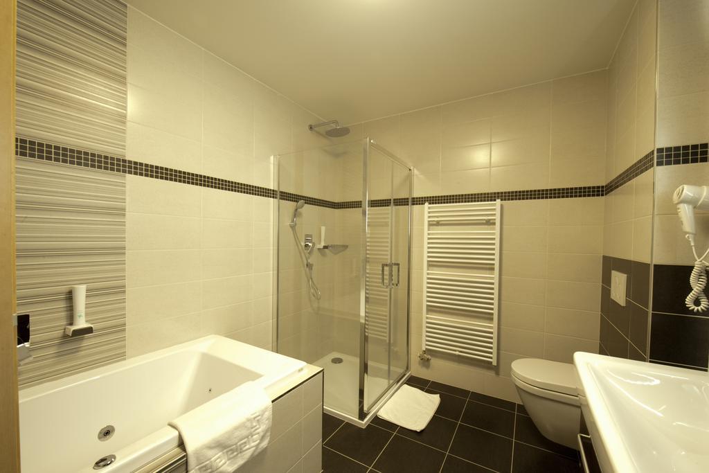 Vinarstvi U Kaplicky Hotell Zaječí Rom bilde