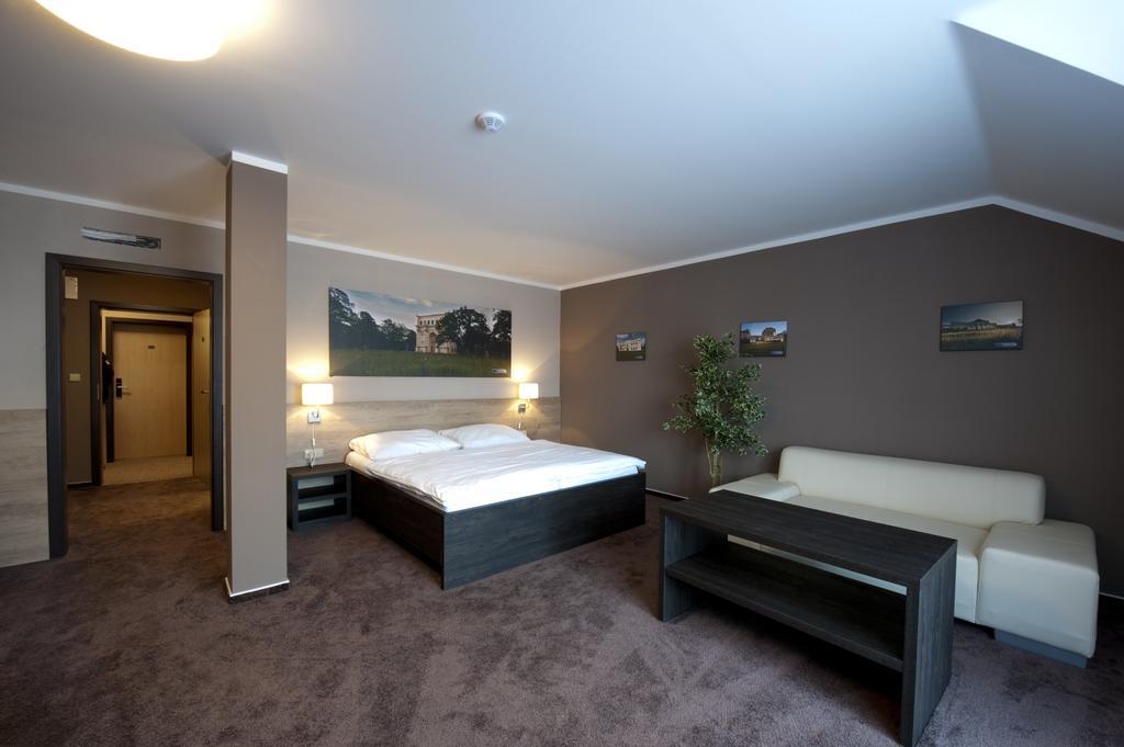 Vinarstvi U Kaplicky Hotell Zaječí Rom bilde