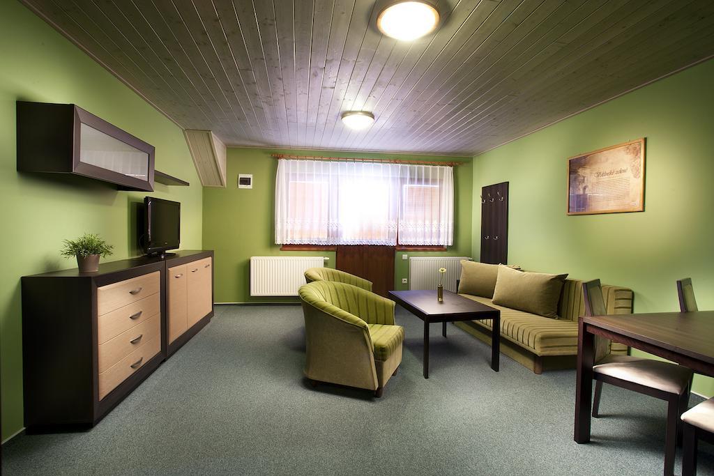 Vinarstvi U Kaplicky Hotell Zaječí Rom bilde