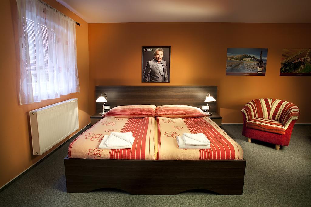 Vinarstvi U Kaplicky Hotell Zaječí Eksteriør bilde